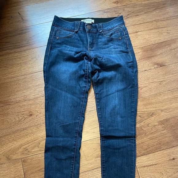Democracy Jeans Democracy Skinny Jeans Size 4 Poshmark